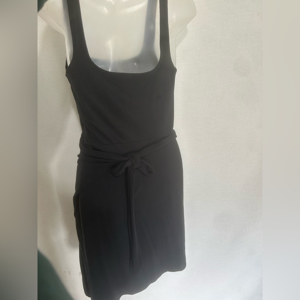 Aritzia wilfred wrap dress - Picture 5 of 8